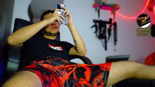 Snapshot of Nymphobuddies chatting on 02/19/25, 10:53 Nymphobuddies online show from 02/19/25, 10:53