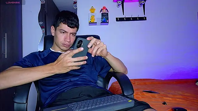 Snapshot of Nymphobuddies chatting on 09/09/25, 09:58 Nymphobuddies online show from 09/09/25, 09:58