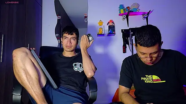 Snapshot of Nymphobuddies chatting on 09/23/25, 01:19 Nymphobuddies online show from 09/23/25, 01:19