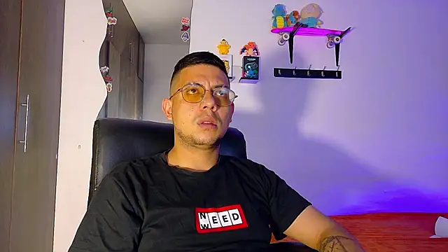 Snapshot of Nymphobuddies chatting on 09/29/25, 08:24 Nymphobuddies online show from 09/29/25, 08:24