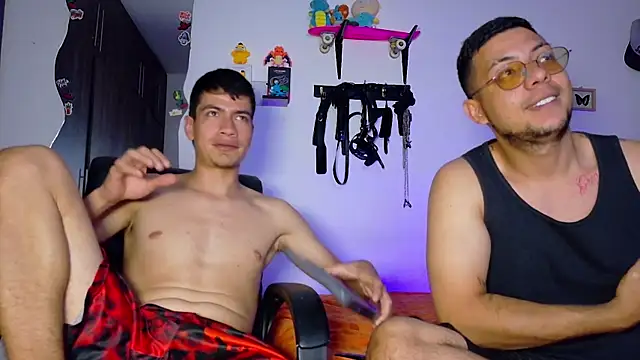 Snapshot of Nymphobuddies chatting on 10/11/25, 10:52 Nymphobuddies online show from 10/11/25, 10:52