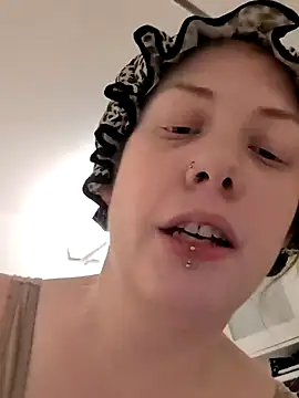 Snapshot of Twitchtheclownn chatting on 02/17/26, 12:51 Twitchtheclownn online show from 02/17/26, 12:51