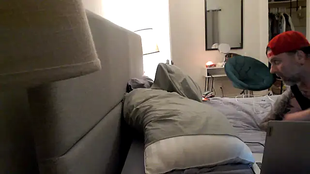 Snapshot of funcouple012 chatting on 12/06/24, 02:57 funcouple012 online show from 12/06/24, 02:57