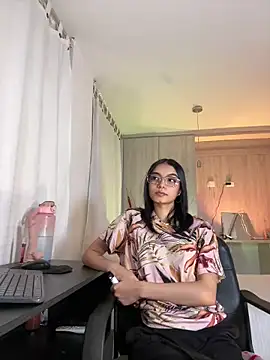 Snapshot of AnabelWolf chatting on 12/13/24, 11:28 AnabelWolf online show from 12/13/24, 11:28