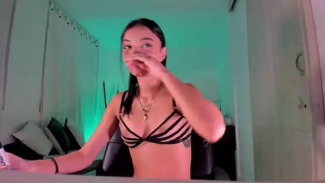 Snapshot of AnabelWolf chatting on 01/10/25, 01:10 AnabelWolf online show from 01/10/25, 01:10