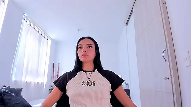 Snapshot of AnabelWolf chatting on 01/16/25, 08:03 AnabelWolf online show from 01/16/25, 08:03