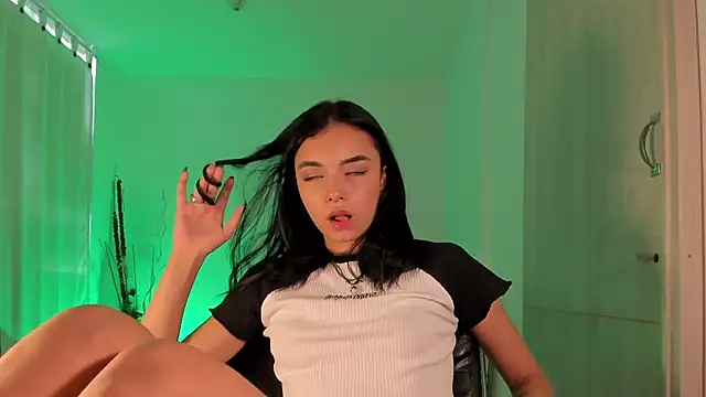 Snapshot of AnabelWolf chatting on 01/28/25, 08:47 AnabelWolf online show from 01/28/25, 08:47