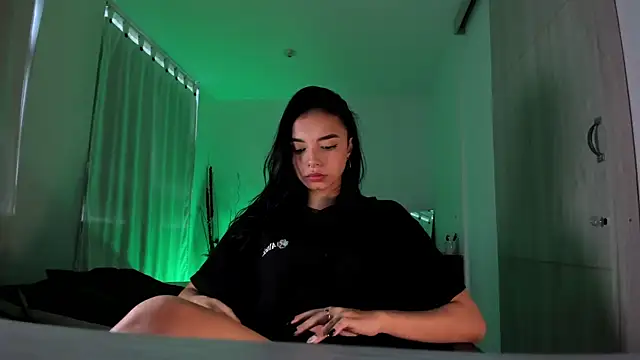 Snapshot of AnabelWolf chatting on 01/31/25, 09:37 AnabelWolf online show from 01/31/25, 09:37