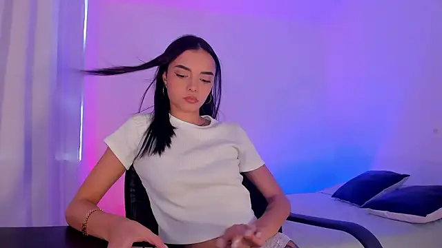 Snapshot of AnabelWolf chatting on 03/01/25, 08:21 AnabelWolf online show from 03/01/25, 08:21