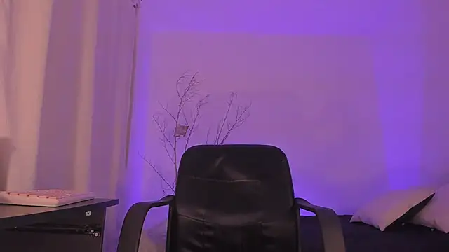 Snapshot of AnabelWolf chatting on 03/07/25, 01:09 AnabelWolf online show from 03/07/25, 01:09