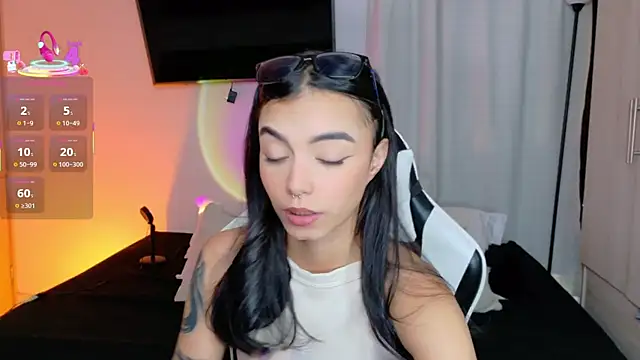 Snapshot of AnabelWolf chatting on 09/09/25, 05:56 AnabelWolf online show from 09/09/25, 05:56