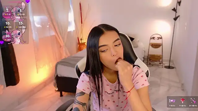 Snapshot of AnabelWolf chatting on 11/15/25, 03:52 AnabelWolf online show from 11/15/25, 03:52