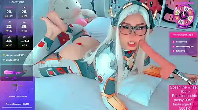 sweetalienn online show from 02/14/25, 07:07