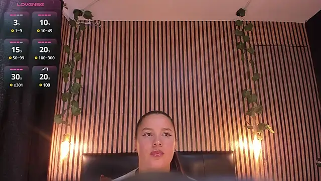 Victoria Ponce1 online show from 03/04/25, 07:54