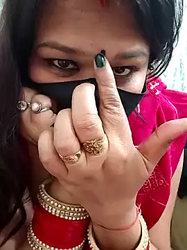 Snapshot of Mayuri77 chatting on 01/23/25, 08:35 Mayuri77 online show from 01/23/25, 08:35