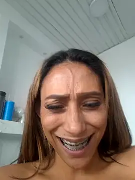 Snapshot of salome_drasin chatting on 11/01/25, 04:42 salome drasin online show from 11/01/25, 04:42