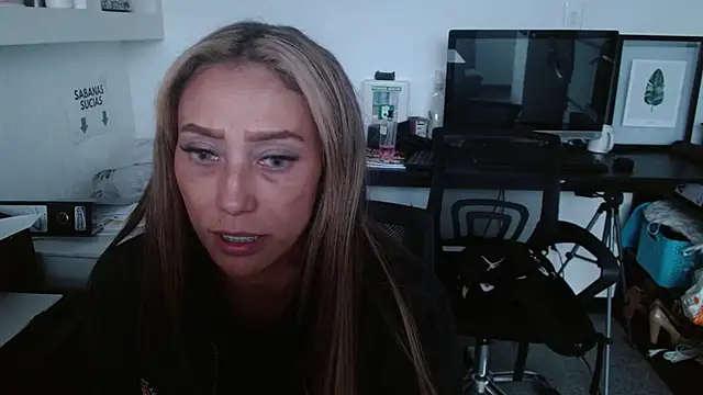 Snapshot of salome_drasin chatting on 02/24/26, 02:48 salome drasin online show from 02/24/26, 02:48