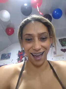 Snapshot of salome_drasin chatting on 03/12/26, 08:59 salome drasin online show from 03/12/26, 08:59