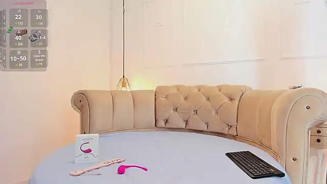 Snapshot of briannaduque chatting on 03/08/25, 12:41 briannaduque online show from 03/08/25, 12:41