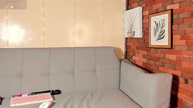 emmamillher online show from 12/16/24, 04:23