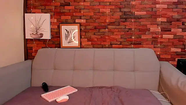 emmamillher online show from 01/31/25, 03:33