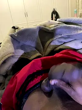 Snapshot of GangsterCouple-Aimy-Jonny chatting on 11/20/25, 07:46 GangsterCouple-Aimy-Jonny online show from 11/20/25, 07:46