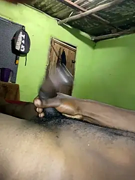 Snapshot of GangsterCouple-Aimy-Jonny chatting on 02/02/26, 10:30 GangsterCouple-Aimy-Jonny online show from 02/02/26, 10:30