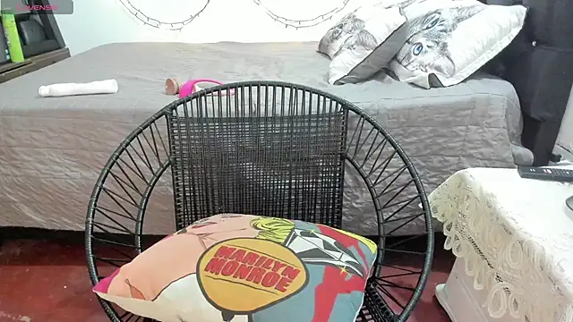 Snapshot of dirtyvalentina4u chatting on 03/02/25, 11:31 dirtyvalentina4u online show from 03/02/25, 11:31