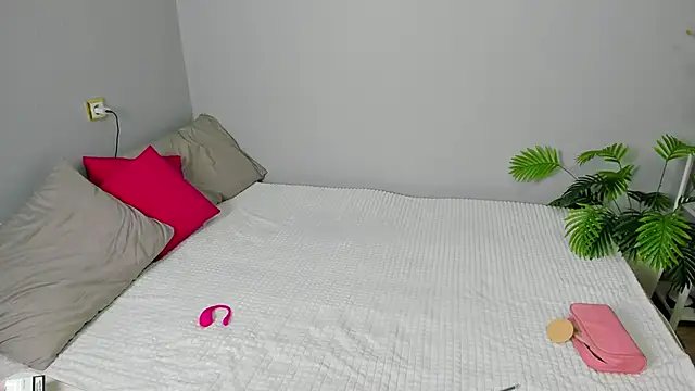 Sofia rum online show from 02/12/25, 02:03