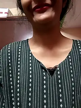 Snapshot of BabySlimmy10 chatting on 01/29/25, 04:36 BabySlimmy10 online show from 01/29/25, 04:36