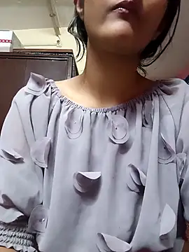 Snapshot of BabySlimmy10 chatting on 03/15/25, 11:39 BabySlimmy10 online show from 03/15/25, 11:39