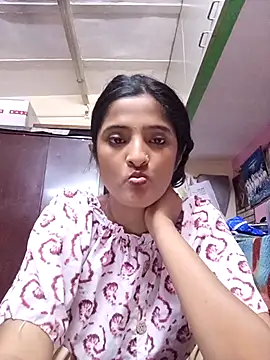 Snapshot of BabySlimmy10 chatting on 10/15/25, 06:41 BabySlimmy10 online show from 10/15/25, 06:41