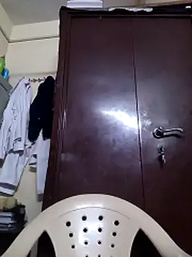 Snapshot of BabySlimmy10 chatting on 11/27/25, 07:27 BabySlimmy10 online show from 11/27/25, 07:27