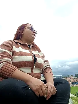 Snapshot of CURVY-HORNY chatting on 09/24/25, 07:39 CURVY-HORNY online show from 09/24/25, 07:39