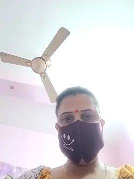 Snapshot of Cute-manisha chatting on 01/22/25, 04:02 Cute-manisha online show from 01/22/25, 04:02