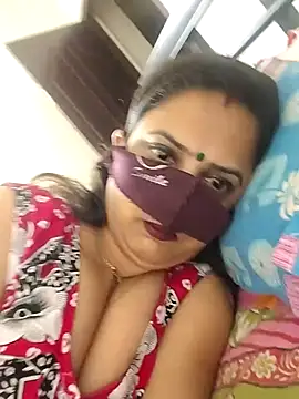 Snapshot of Cute-manisha chatting on 05/25/26, 02:06 Cute-manisha online show from 05/25/26, 02:06