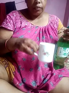 Hotty-rumi online show from 10/22/25, 04:29