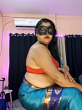 Snapshot of hottbabycam chatting on 07/17/26, 02:56 hottbabycam online show from 07/17/26, 02:56