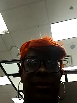 Snapshot of kobrashekyng chatting on 10/06/25, 05:43 kobrashekyng online show from 10/06/25, 05:43