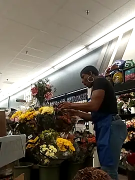 Snapshot of kobrashekyng chatting on 10/23/25, 03:00 kobrashekyng online show from 10/23/25, 03:00