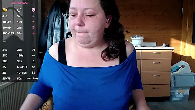 Snapshot of KasiaPrivat chatting on 02/21/25, 08:07 KasiaPrivat online show from 02/21/25, 08:07