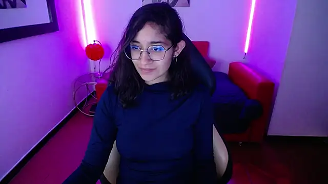 Lili Gomez  online show from 01/23/25, 03:22