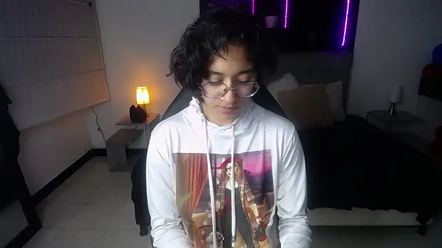 Lili Gomez  online show from 03/14/25, 01:46