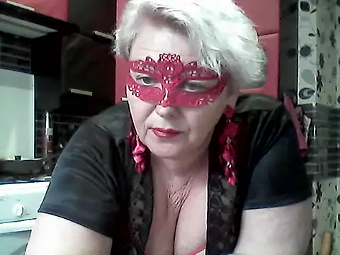 Lisa Suzie online show from 04/20/26, 01:47