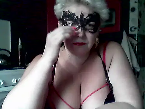 Lisa Suzie online show from 06/18/26, 06:35