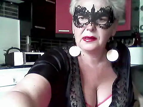 Lisa Suzie online show from 06/27/26, 12:22