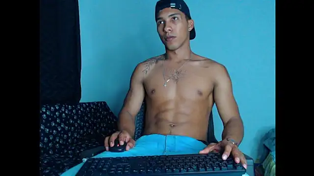 maximo vega newv online show from 12/16/24, 12:04