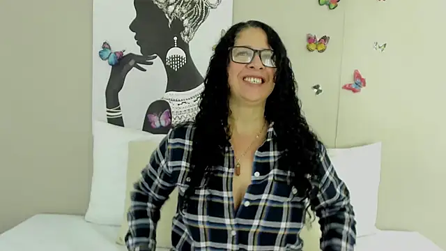 Adelesmithh online show from 12/02/25, 11:37