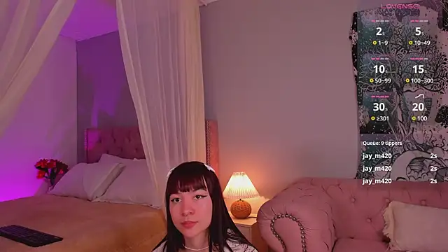 Lia Sweett  online show from 03/11/25, 05:24