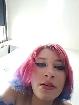 Snapshot of LadyhNigth chatting on 10/21/25, 08:31 LadyhNigth online show from 10/21/25, 08:31